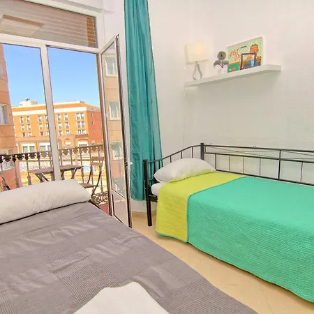 Homestay Balcony & Malaga